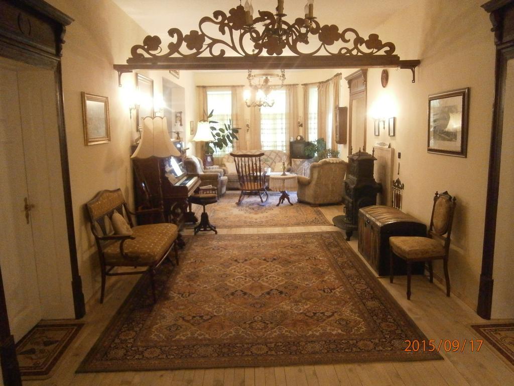 Retro - 19th Century Guest House Balchik Esterno foto