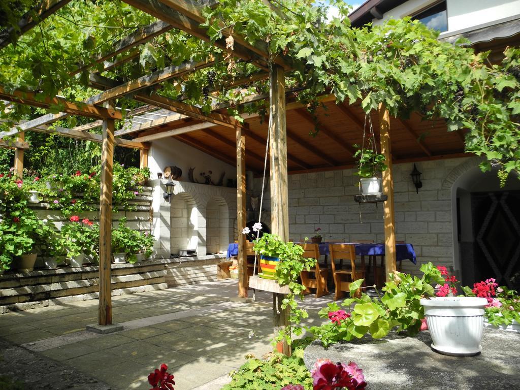 Retro - 19th Century Guest House Balchik Esterno foto