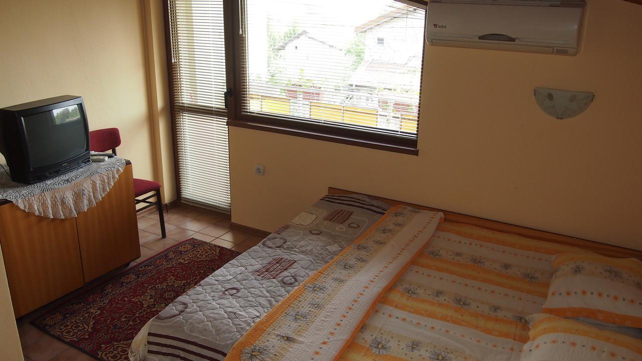 Retro - 19th Century Guest House Balchik Esterno foto