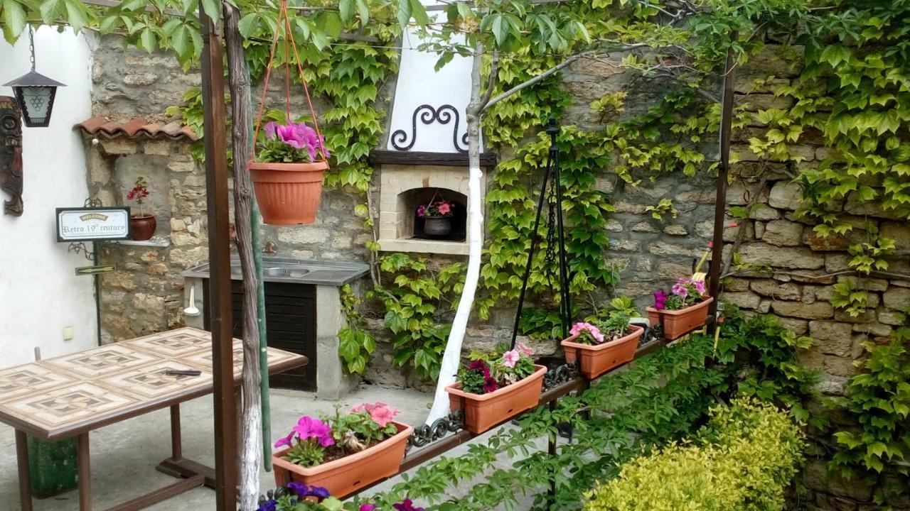 Retro - 19th Century Guest House Balchik Esterno foto