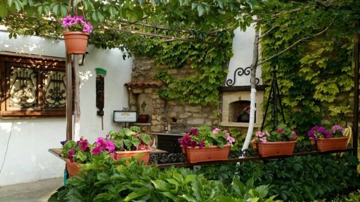 Retro - 19th Century Guest House Balchik Esterno foto